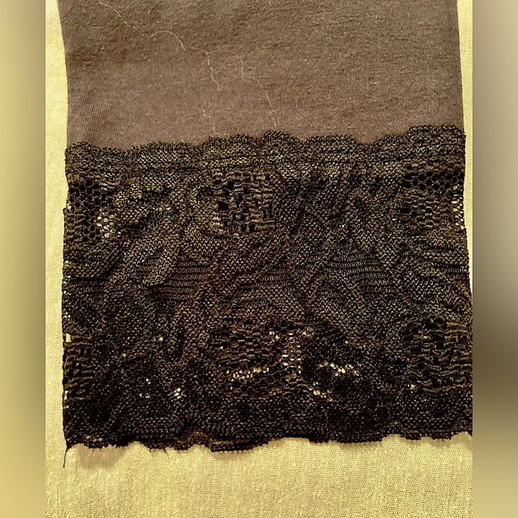 Capri Leggins Hem lace trim - Picture 2 of 7